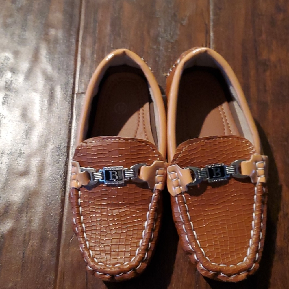 Boys loafers.